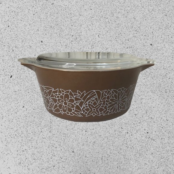 Pyrex Woodland Brown Flowers Round 474-B 1.5 Quart Casserole Dish - Picture 1 of 7